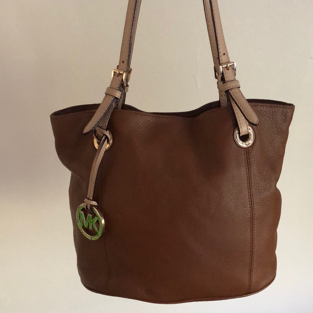 Michael Kors bag/ shoulder bag/ brown bag/ everyday bag
